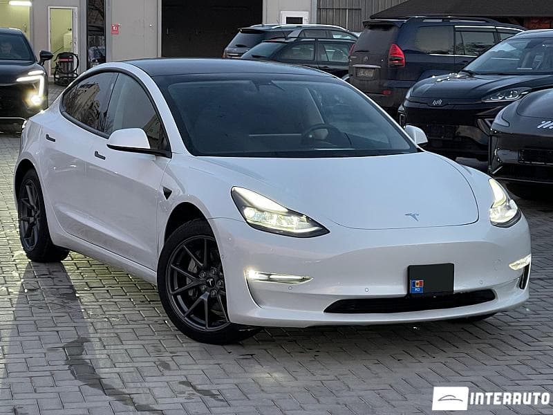 2021 Tesla Model 3 — Miniatură 3