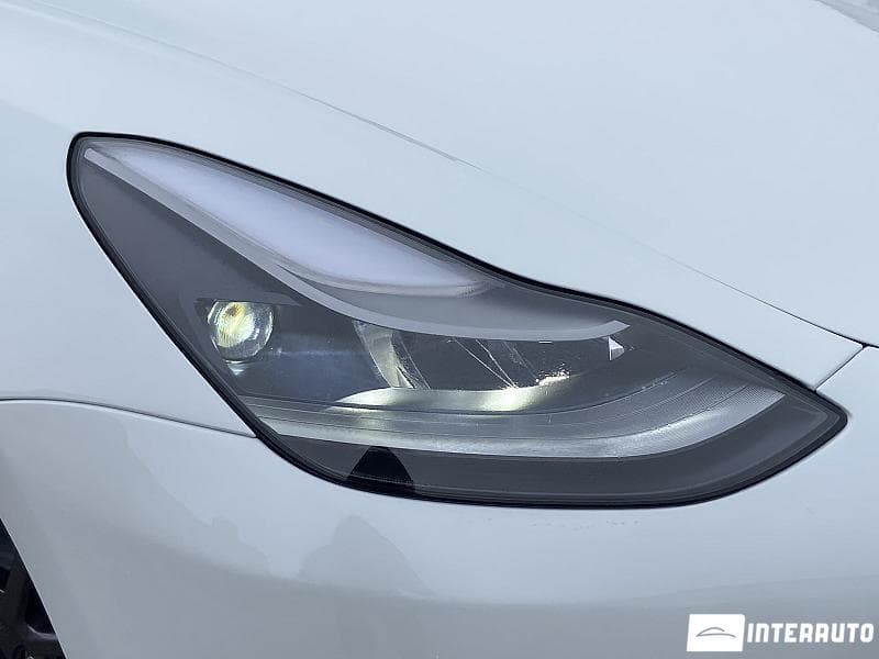 2021 Tesla Model 3 — Miniatură 5