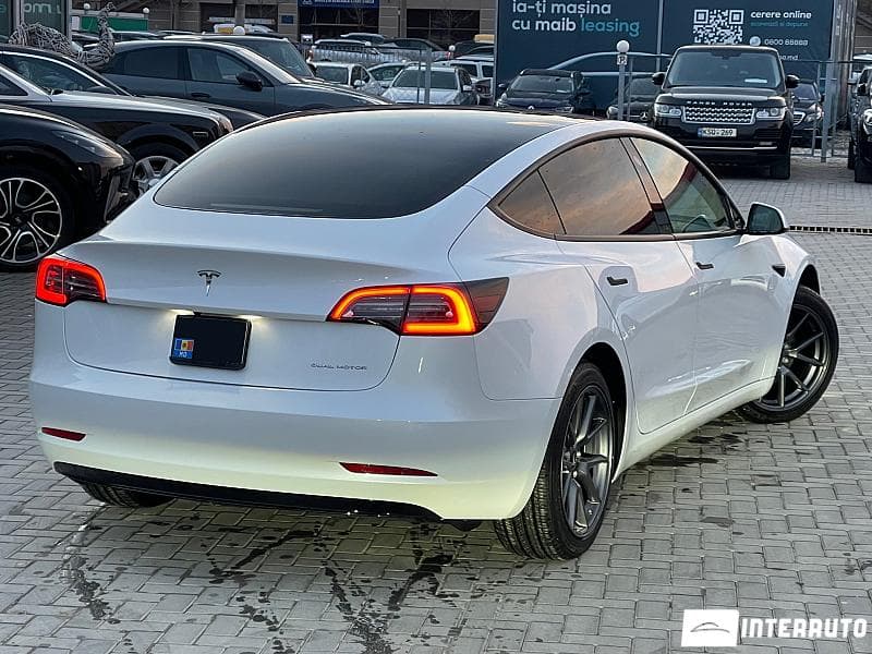 2021 Tesla Model 3 — Miniatură 2