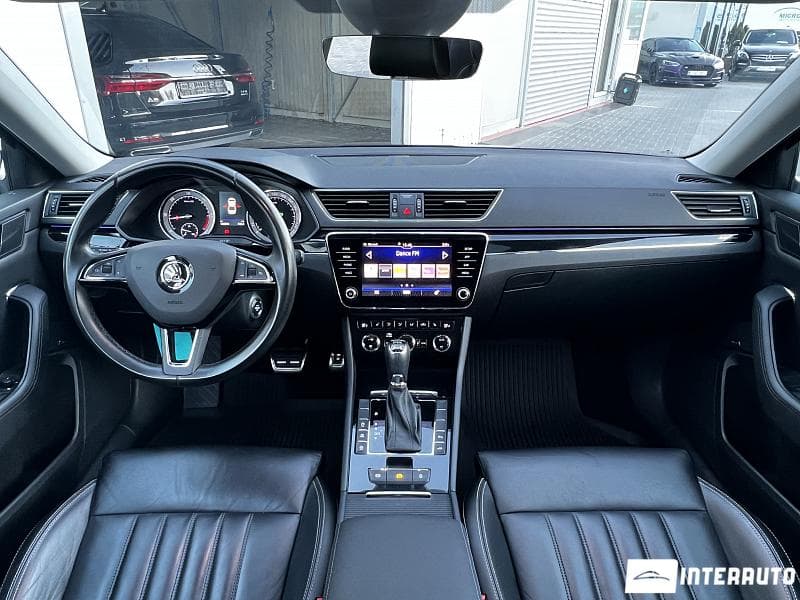 2019 Skoda Superb — Miniatură 8