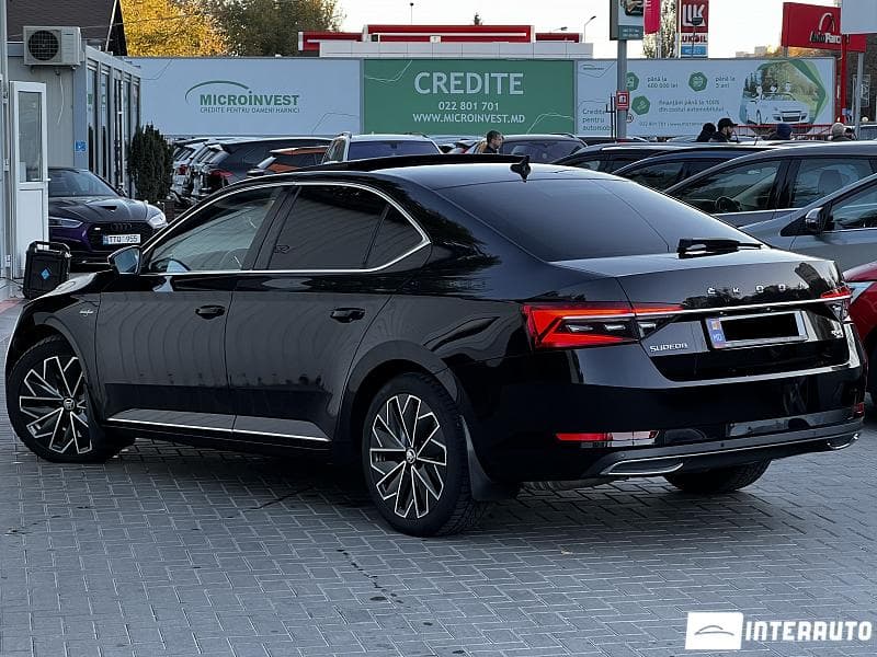 2019 Skoda Superb — Miniatură 2