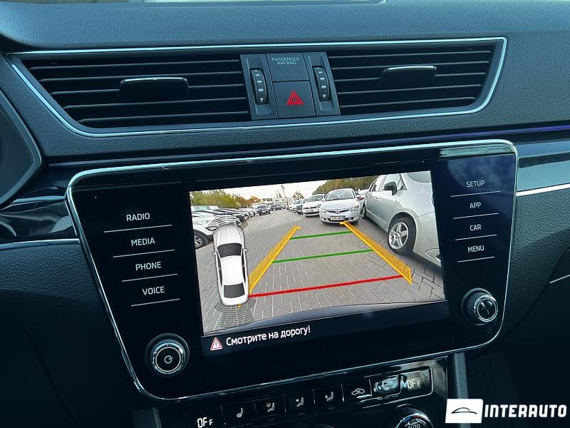 2019 Skoda Superb — Miniatură 10