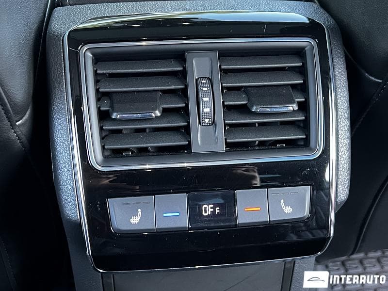 2019 Skoda Superb — Miniatură 18
