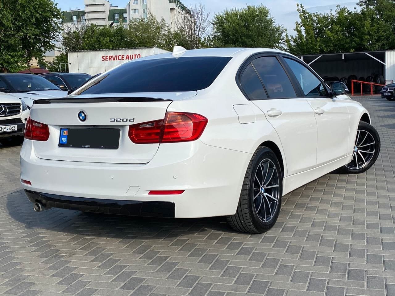 BMW 320 2012 — Миниатюра 2
