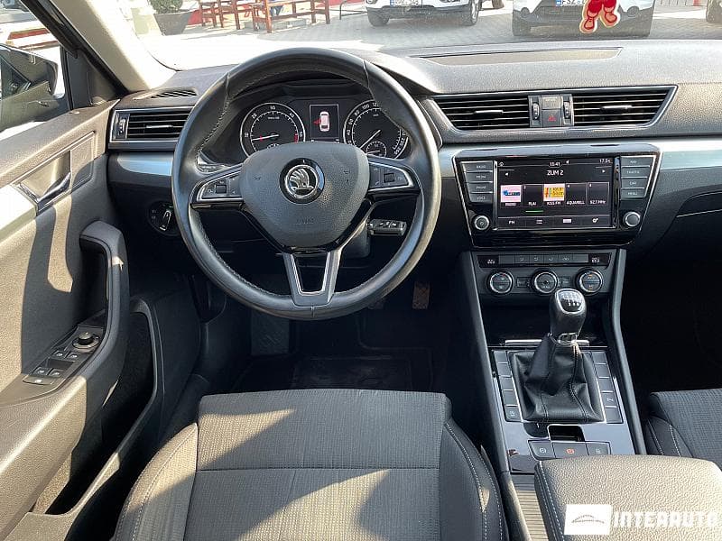 2016 Skoda Superb — Miniatură 17