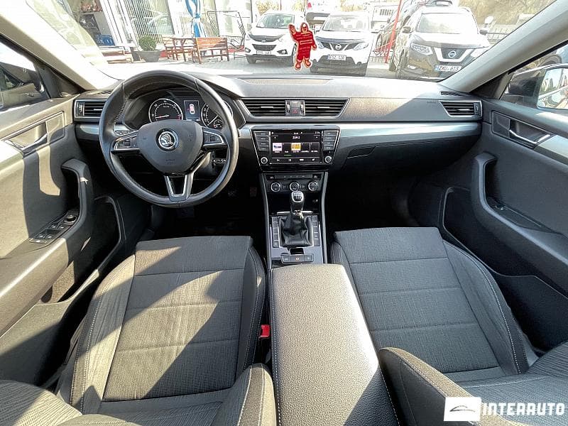 2016 Skoda Superb — Miniatură 16