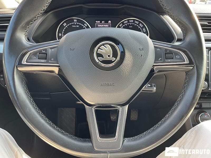 2016 Skoda Superb — Miniatură 11
