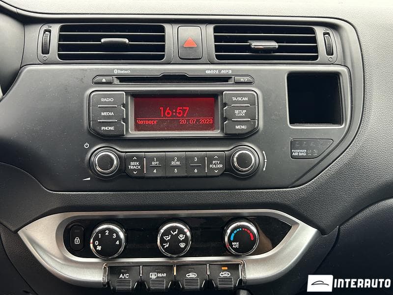 2014 Kia Rio — Miniatură 11