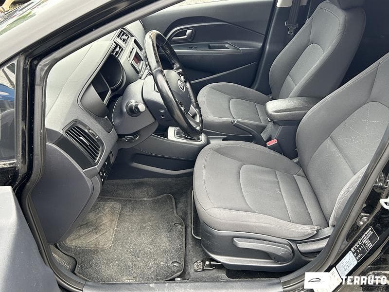 2014 Kia Rio — Miniatură 6