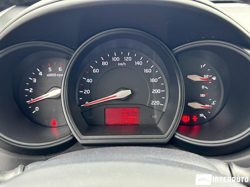 2014 Kia Rio — Miniatură 10