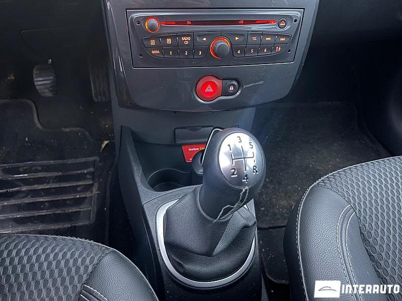 2011 Renault Clio — Miniatură 15