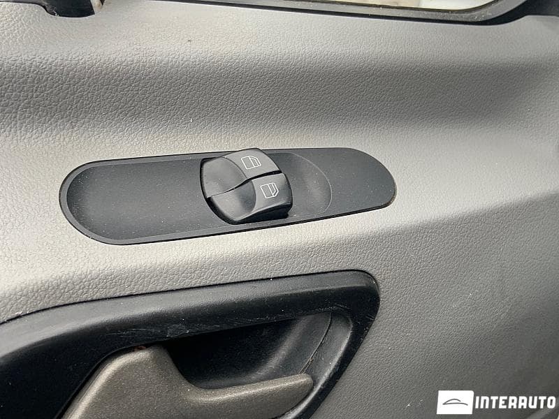 2012 Mercedes Sprinter — Miniatură 10