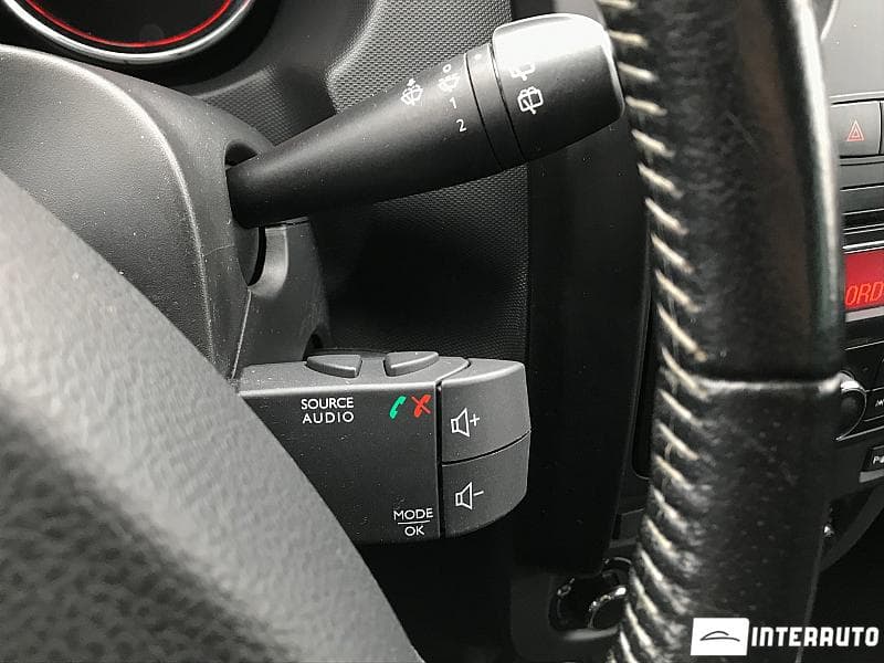 2015 Dacia Duster — Miniatură 9