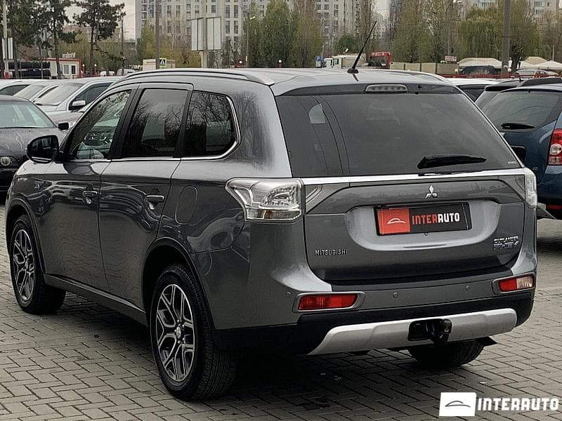2014 Mitsubishi Outlander — Miniatură 2