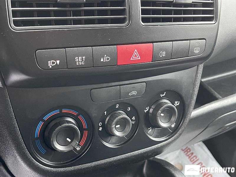 2012 Fiat Doblo — Miniatură 18