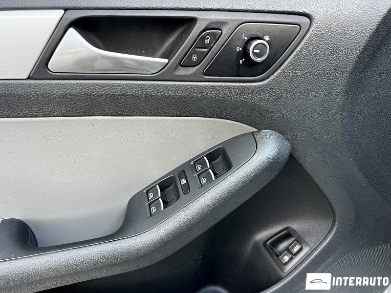 2012 Volkswagen Jetta — Miniatură 6