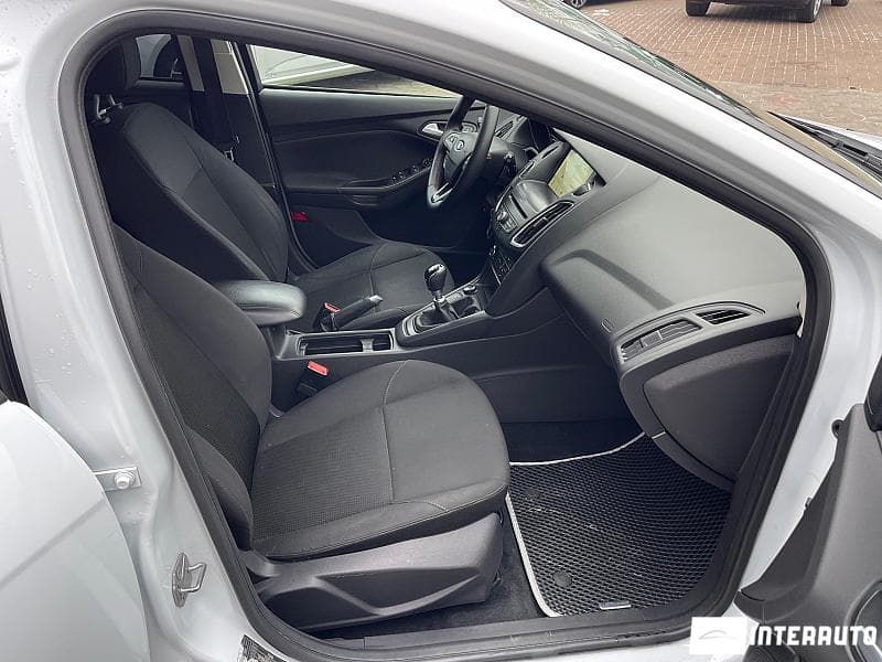 2017 Ford Focus — Miniatură 18