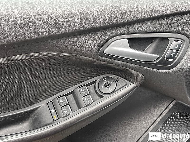 2017 Ford Focus — Miniatură 14