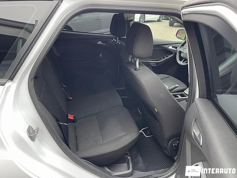 2017 Ford Focus — Miniatură 17