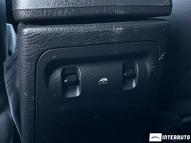 2001 Jeep Cherokee — Miniatură 26