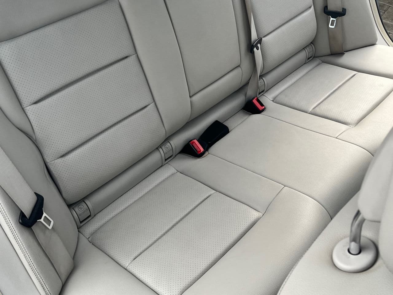 Mercedes E 220 2013 — Миниатюра 15