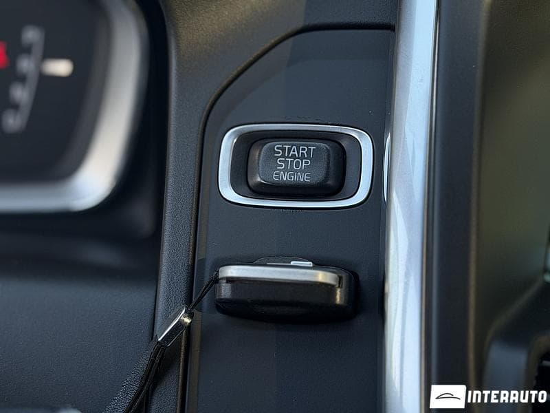 Volvo XC 60 2013 — Миниатюра 13