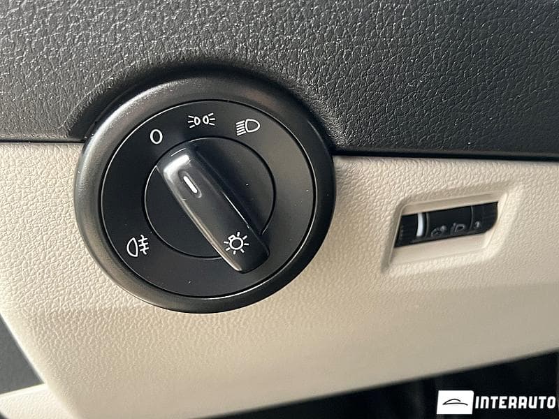 2016 Volkswagen Transporter — Miniatură 13