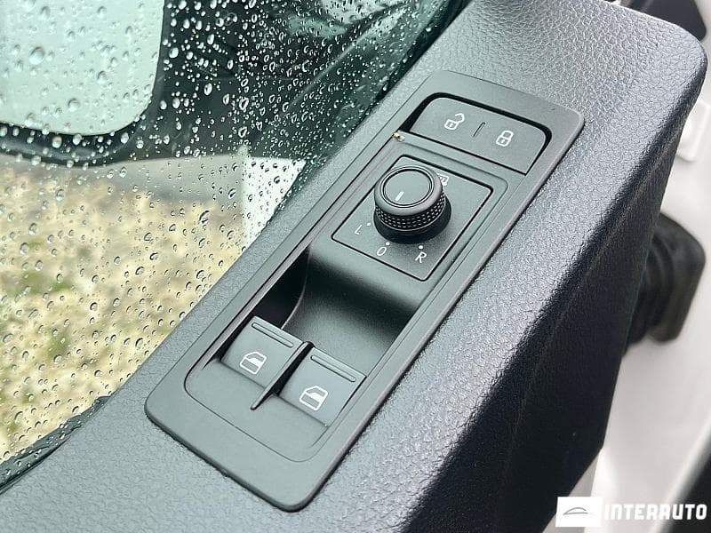 2016 Volkswagen Transporter — Miniatură 10