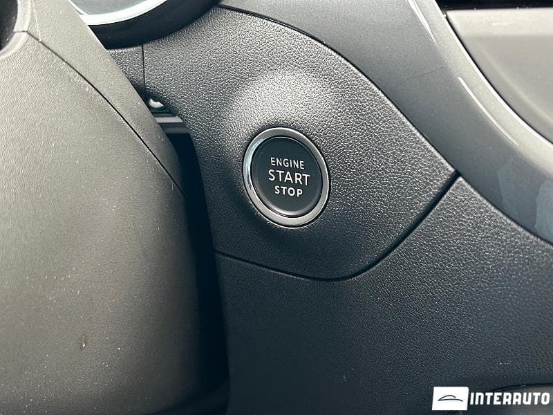 2021 Opel Crossland X — Miniatură 10