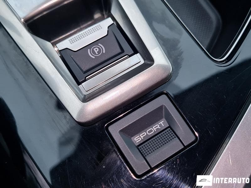 2018 Peugeot 3008 — Miniatură 15