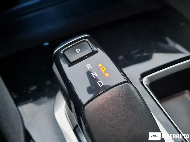 2018 Peugeot 3008 — Miniatură 13