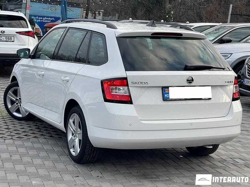 2015 Skoda Fabia — Miniatură 5