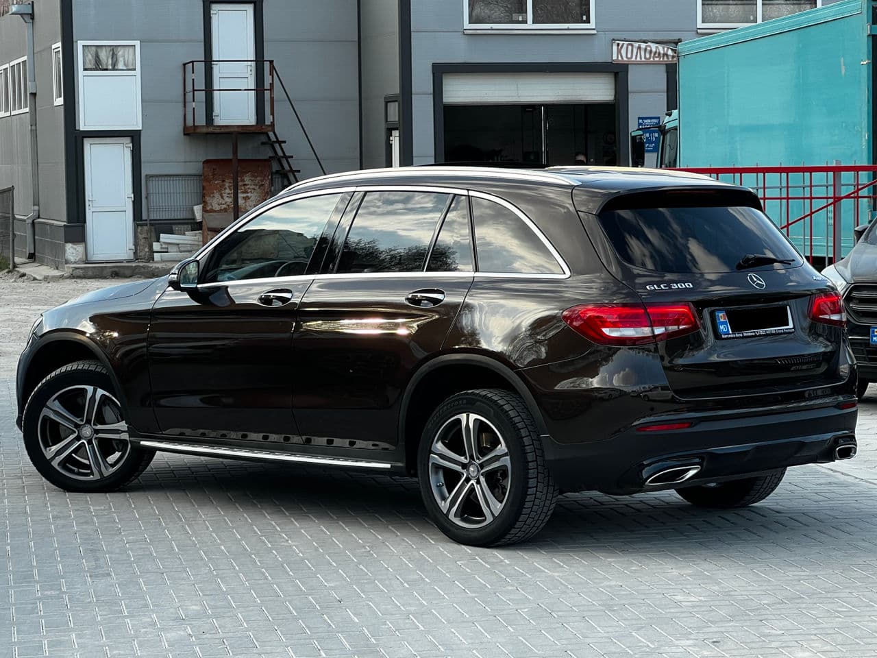 2016 Mercedes GLC 300 — Miniatură 3