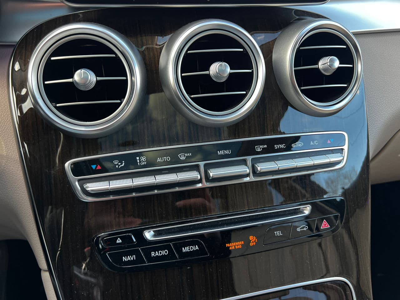 2016 Mercedes GLC 300 — Miniatură 11