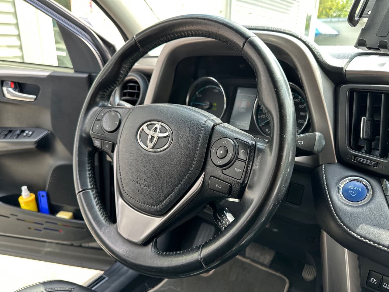 Toyota Rav-4 2017 — Миниатюра 8