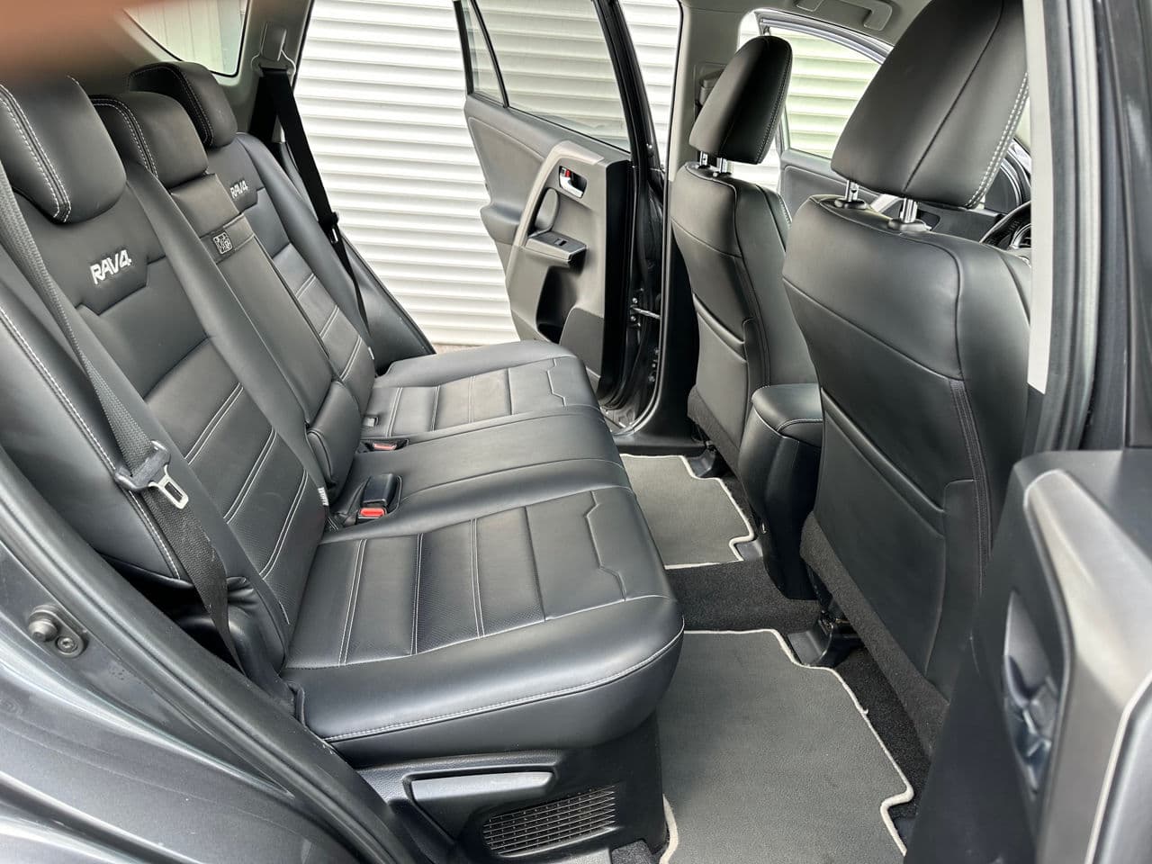 Toyota Rav-4 2017 — Миниатюра 16