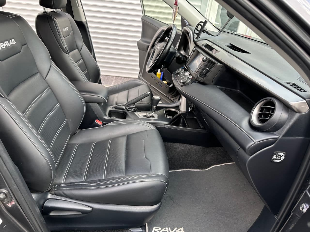 Toyota Rav-4 2017 — Миниатюра 5