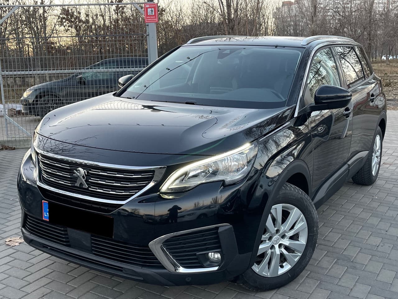 Peugeot 5008 2017 — Миниатюра 2