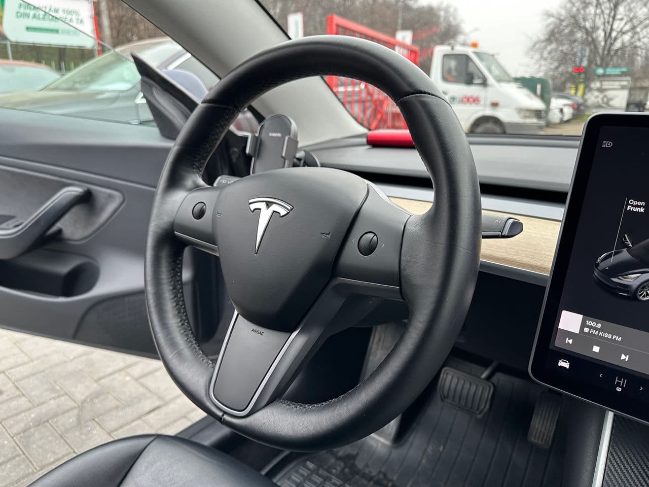 Tesla Model 3 2019 — Миниатюра 8