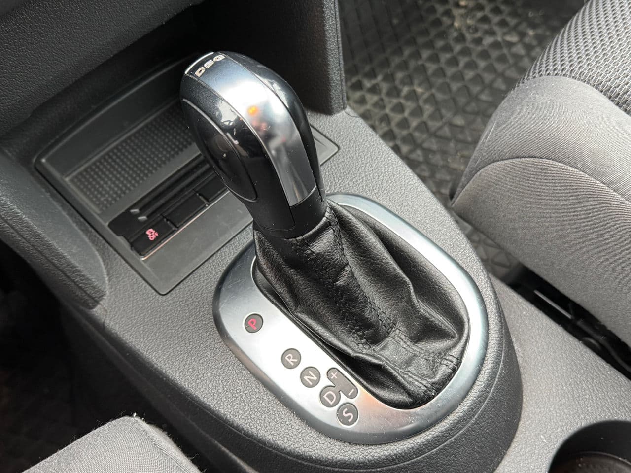 Volkswagen Touran 2012 — Миниатюра 11