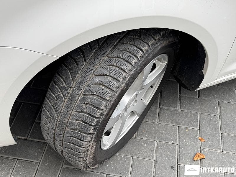 Volkswagen Touran 2012 — Миниатюра 19