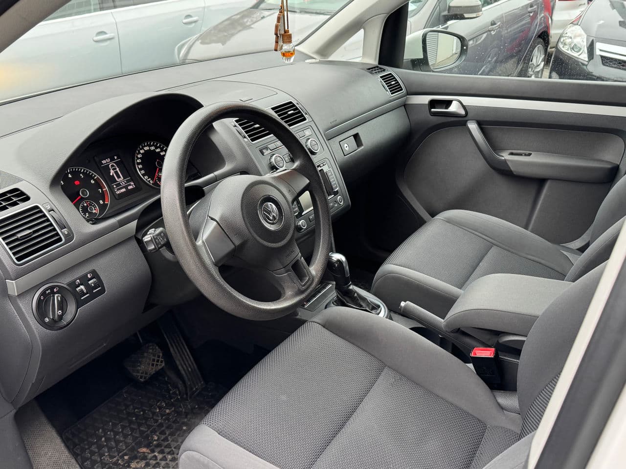 Volkswagen Touran 2012 — Миниатюра 6
