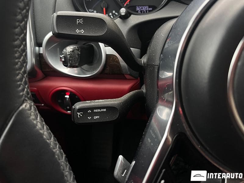 Porsche Cayenne 2015 — Миниатюра 14