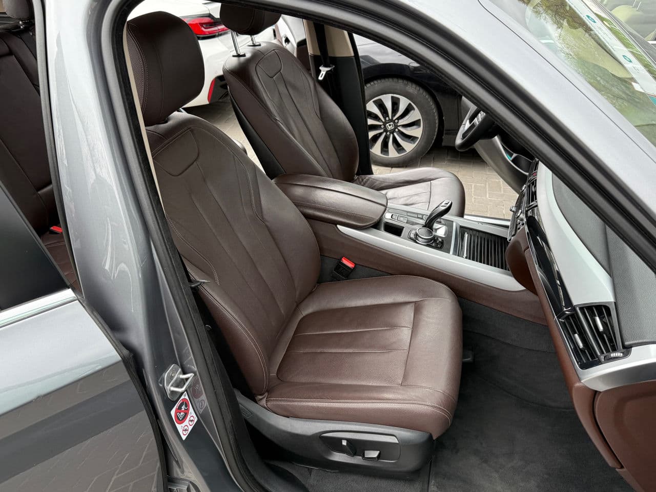BMW X5 2.5D 2016 — Миниатюра 12