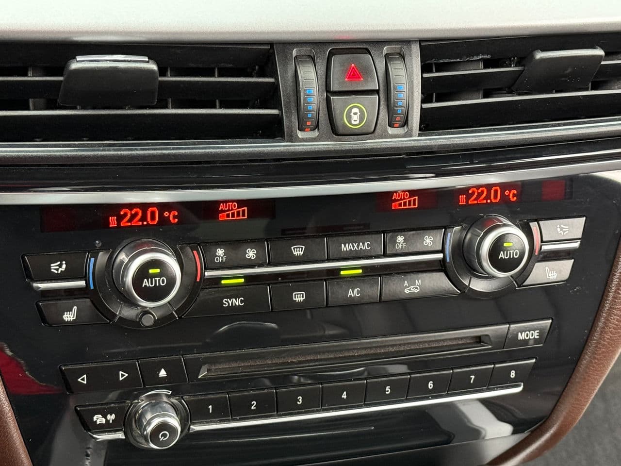 BMW X5 2.5D 2016 — Миниатюра 9