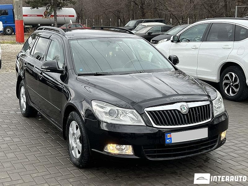 2010 Skoda Octavia — Miniatură 2