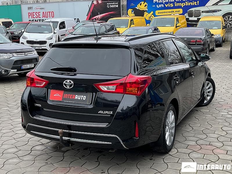 2014 Toyota Auris — Miniatură 3