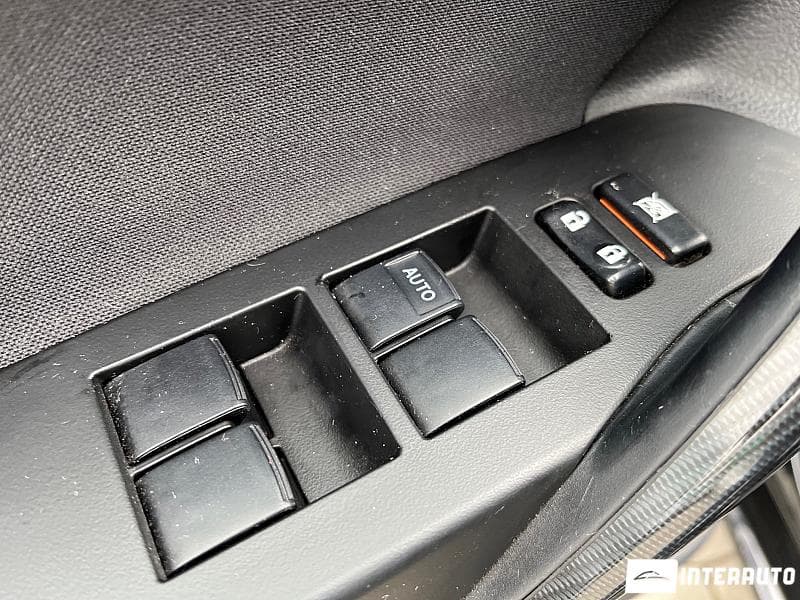 2014 Toyota Auris — Miniatură 6