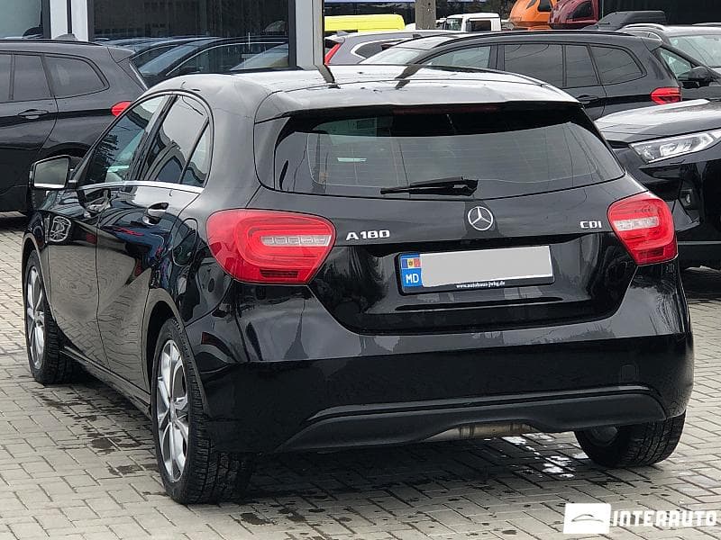 2014 Mercedes A 180 — Miniatură 2