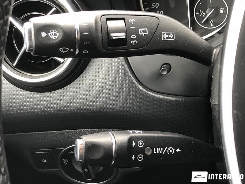 2014 Mercedes A 180 — Miniatură 15